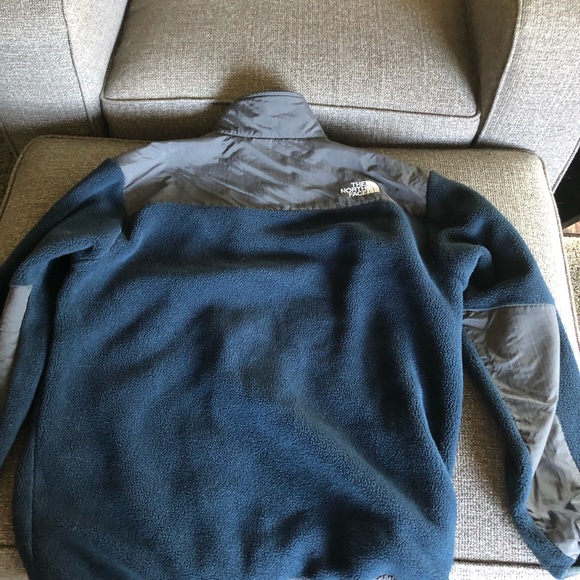 North face zip up fleece jacket - Picture 3 of 5